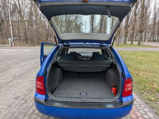 Синій Шкода Октавія, об'ємом двигуна 1.9 л та пробігом 100 тис. км за 2300 $, фото 6 на Automoto.ua