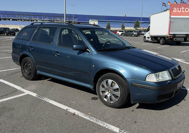 Синий Шкода Октавия, объемом двигателя 1.98 л и пробегом 220 тыс. км за 4000 $, фото 2 на Automoto.ua
