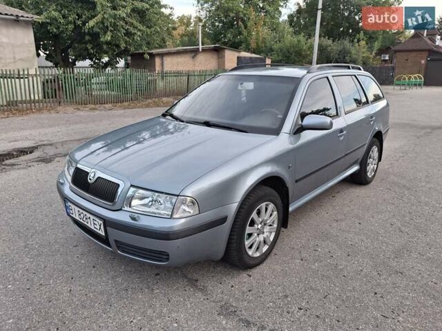 Синий Шкода Октавия, объемом двигателя 1.6 л и пробегом 231 тыс. км за 5400 $, фото 1 на Automoto.ua