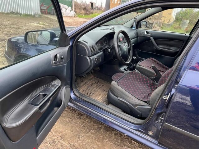 Синій Шкода Октавія, об'ємом двигуна 1.6 л та пробігом 296 тис. км за 5900 $, фото 4 на Automoto.ua