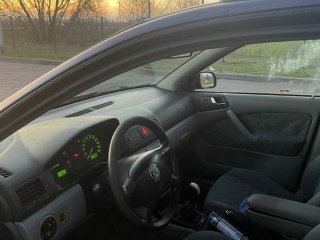 Синий Шкода Октавия, объемом двигателя 0 л и пробегом 300 тыс. км за 1650 $, фото 12 на Automoto.ua