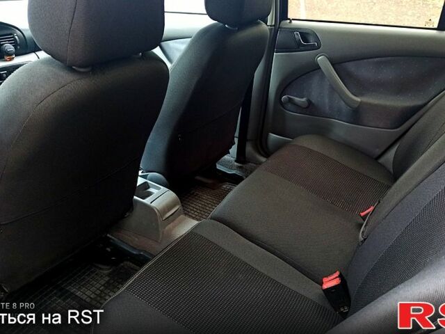 Синій Шкода Октавія, об'ємом двигуна 1.6 л та пробігом 229 тис. км за 4700 $, фото 10 на Automoto.ua