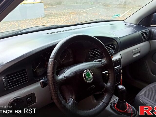 Синій Шкода Октавія, об'ємом двигуна 1.6 л та пробігом 229 тис. км за 4700 $, фото 4 на Automoto.ua