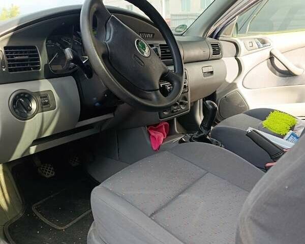 Синій Шкода Октавія, об'ємом двигуна 1.6 л та пробігом 199 тис. км за 4500 $, фото 7 на Automoto.ua