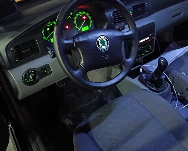Синій Шкода Октавія, об'ємом двигуна 1.6 л та пробігом 199 тис. км за 4500 $, фото 9 на Automoto.ua