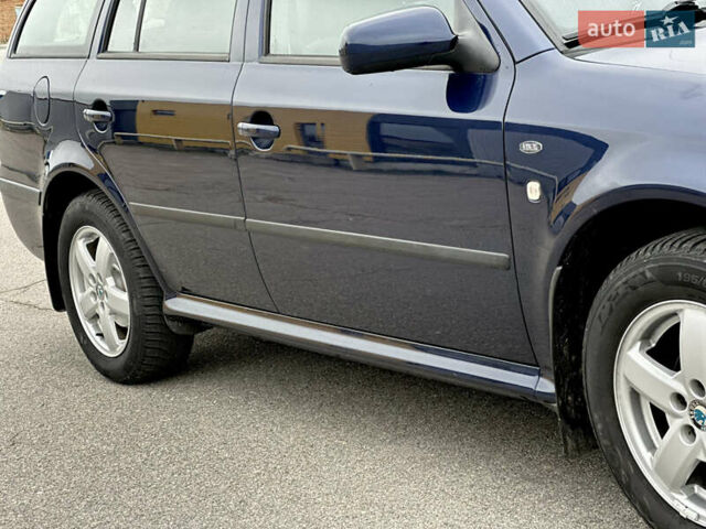 Синий Шкода Октавия, объемом двигателя 1.6 л и пробегом 260 тыс. км за 5400 $, фото 12 на Automoto.ua