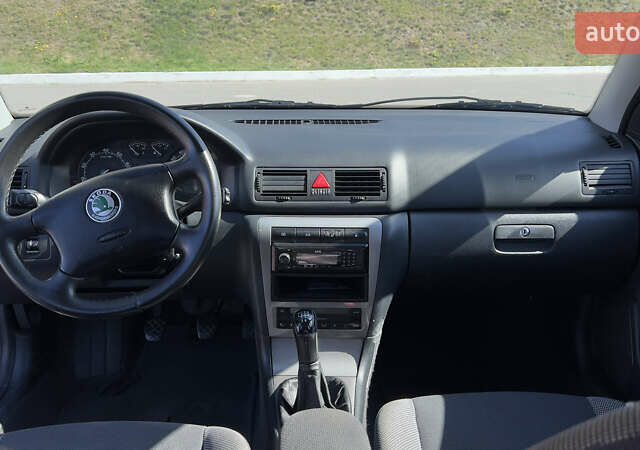 Синій Шкода Октавія, об'ємом двигуна 1.98 л та пробігом 220 тис. км за 3700 $, фото 7 на Automoto.ua