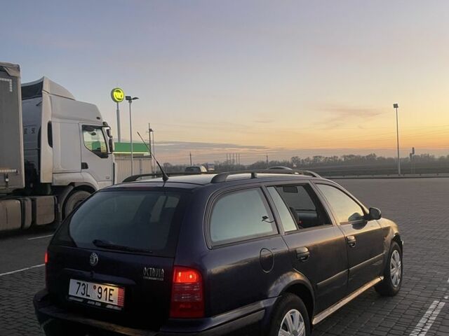 Синий Шкода Октавия, объемом двигателя 0 л и пробегом 300 тыс. км за 1650 $, фото 3 на Automoto.ua