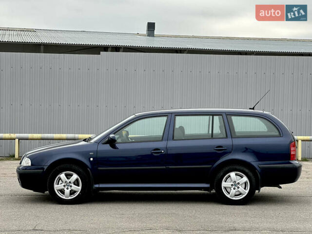 Синий Шкода Октавия, объемом двигателя 1.6 л и пробегом 260 тыс. км за 5400 $, фото 7 на Automoto.ua