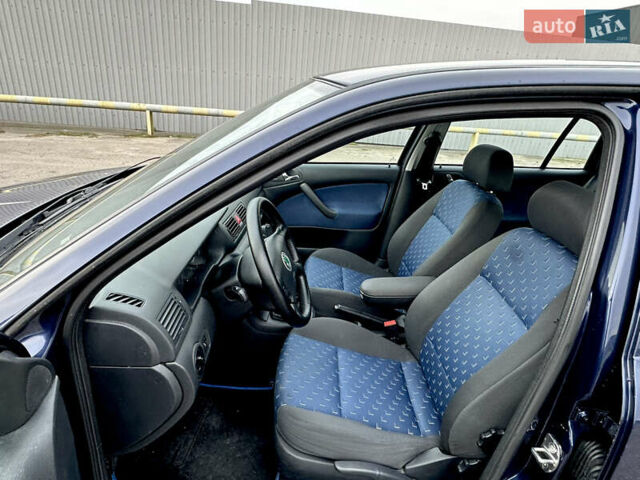 Синий Шкода Октавия, объемом двигателя 1.6 л и пробегом 260 тыс. км за 5400 $, фото 18 на Automoto.ua