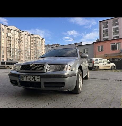 Синий Шкода Октавия, объемом двигателя 0 л и пробегом 370 тыс. км за 2618 $, фото 1 на Automoto.ua