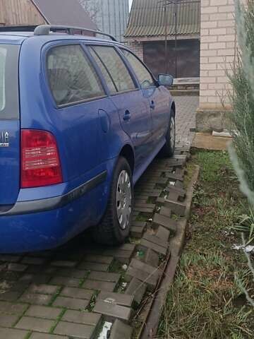 Синий Шкода Октавия, объемом двигателя 1.6 л и пробегом 270 тыс. км за 6200 $, фото 3 на Automoto.ua