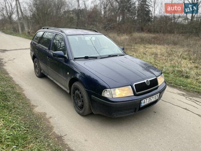 Синий Шкода Октавия, объемом двигателя 1.6 л и пробегом 250 тыс. км за 2700 $, фото 1 на Automoto.ua