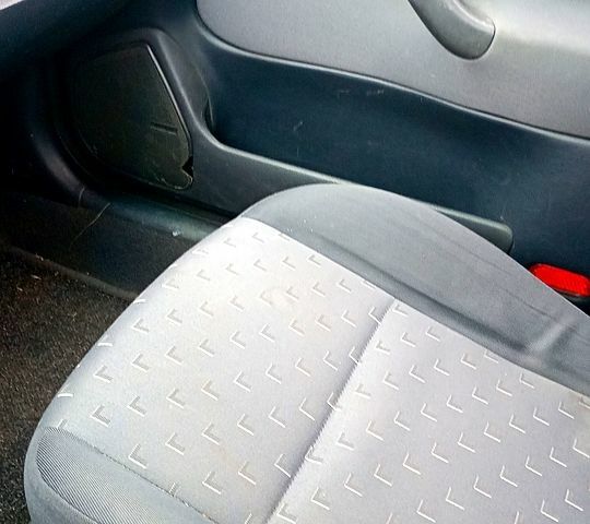 Синий Шкода Октавия, объемом двигателя 1.6 л и пробегом 320 тыс. км за 2300 $, фото 7 на Automoto.ua