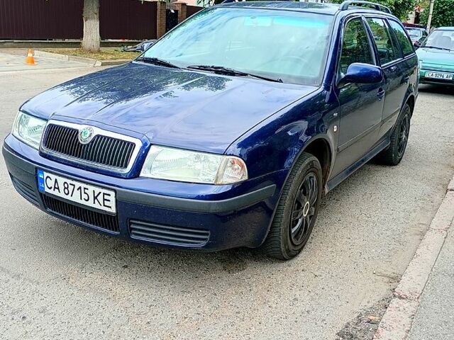 Синий Шкода Октавия, объемом двигателя 1.6 л и пробегом 320 тыс. км за 2300 $, фото 3 на Automoto.ua