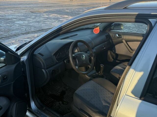 Синій Шкода Октавія, об'ємом двигуна 1.9 л та пробігом 270 тис. км за 2300 $, фото 5 на Automoto.ua