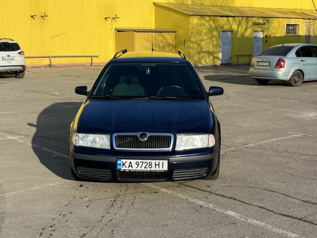 Синий Шкода Октавия, объемом двигателя 1.6 л и пробегом 380 тыс. км за 3800 $, фото 1 на Automoto.ua