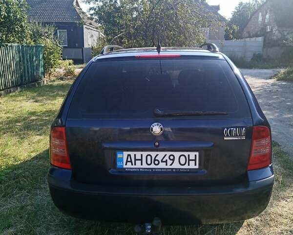 Синий Шкода Октавия, объемом двигателя 1.6 л и пробегом 220 тыс. км за 5800 $, фото 1 на Automoto.ua