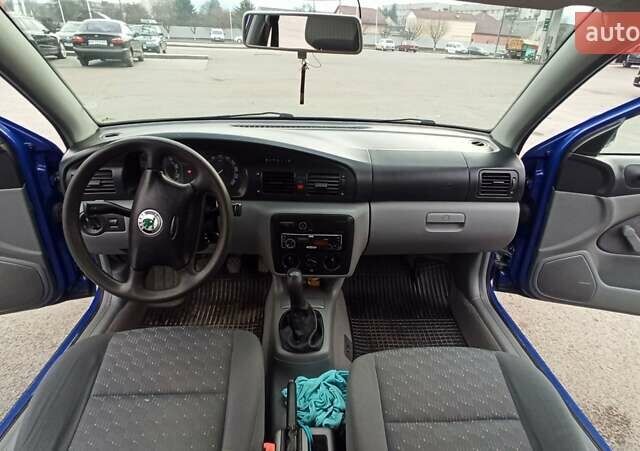 Синій Шкода Октавія, об'ємом двигуна 1.6 л та пробігом 172 тис. км за 3800 $, фото 11 на Automoto.ua