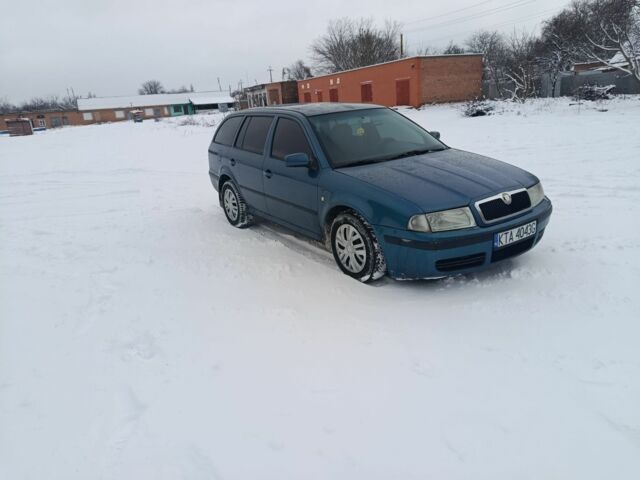 Синий Шкода Октавия, объемом двигателя 1.9 л и пробегом 300 тыс. км за 2400 $, фото 3 на Automoto.ua