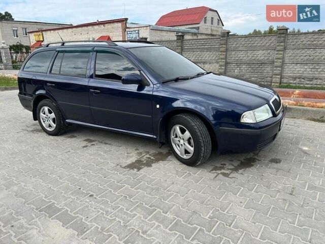 Синий Шкода Октавия, объемом двигателя 1.6 л и пробегом 280 тыс. км за 5499 $, фото 1 на Automoto.ua