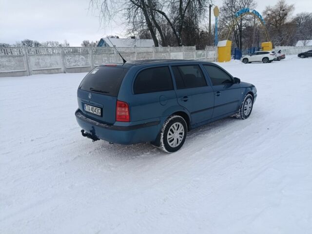 Синий Шкода Октавия, объемом двигателя 1.9 л и пробегом 300 тыс. км за 2400 $, фото 2 на Automoto.ua