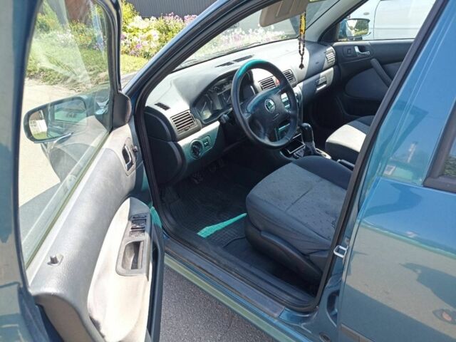 Синий Шкода Октавия, объемом двигателя 1.9 л и пробегом 300 тыс. км за 2300 $, фото 6 на Automoto.ua