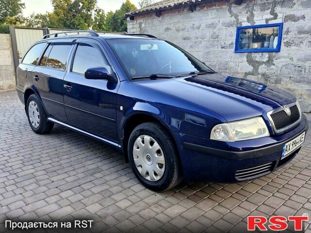 Синий Шкода Октавия, объемом двигателя 1.6 л и пробегом 260 тыс. км за 4850 $, фото 3 на Automoto.ua
