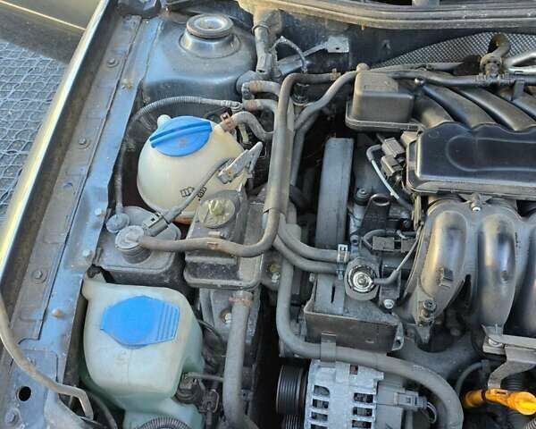 Синій Шкода Октавія, об'ємом двигуна 1.6 л та пробігом 189 тис. км за 5200 $, фото 1 на Automoto.ua