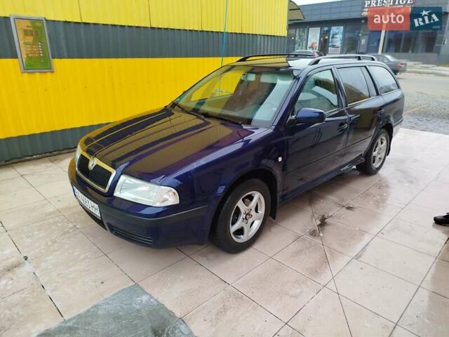 Синий Шкода Октавия, объемом двигателя 1.6 л и пробегом 264 тыс. км за 3999 $, фото 8 на Automoto.ua