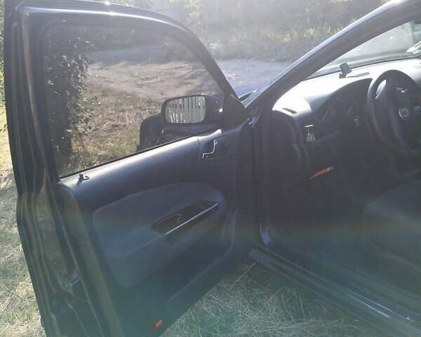 Синий Шкода Октавия, объемом двигателя 1.6 л и пробегом 220 тыс. км за 5800 $, фото 6 на Automoto.ua