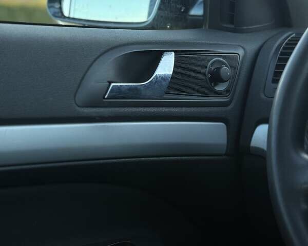 Синій Шкода Октавія, об'ємом двигуна 1.6 л та пробігом 149 тис. км за 5200 $, фото 26 на Automoto.ua