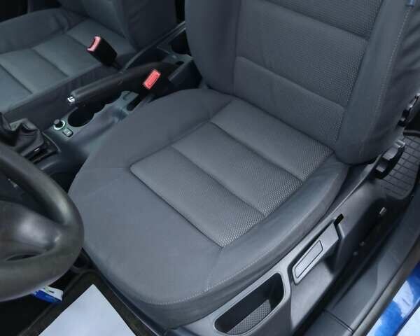 Синий Шкода Октавия, объемом двигателя 1.6 л и пробегом 256 тыс. км за 5600 $, фото 41 на Automoto.ua