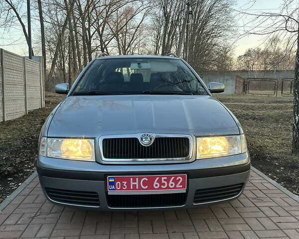 Синий Шкода Октавия, объемом двигателя 1.6 л и пробегом 203 тыс. км за 5450 $, фото 2 на Automoto.ua