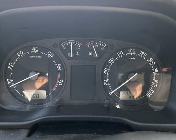 Синий Шкода Октавия, объемом двигателя 1.6 л и пробегом 283 тыс. км за 3500 $, фото 11 на Automoto.ua