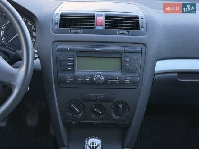 Синій Шкода Октавія, об'ємом двигуна 1.6 л та пробігом 149 тис. км за 5200 $, фото 29 на Automoto.ua