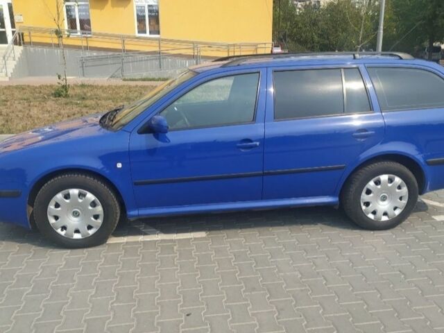 Синий Шкода Октавия, объемом двигателя 1.6 л и пробегом 208 тыс. км за 5500 $, фото 4 на Automoto.ua