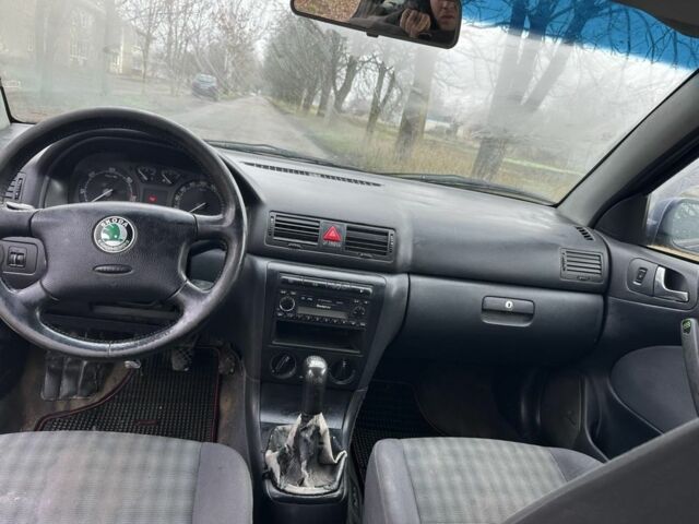 Синий Шкода Октавия, объемом двигателя 1.9 л и пробегом 380 тыс. км за 2300 $, фото 3 на Automoto.ua