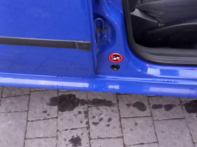 Синий Шкода Октавия, объемом двигателя 1.6 л и пробегом 286 тыс. км за 4300 $, фото 12 на Automoto.ua