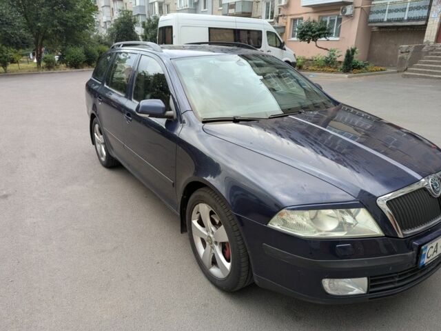 Синий Шкода Октавия, объемом двигателя 2 л и пробегом 240 тыс. км за 4800 $, фото 1 на Automoto.ua