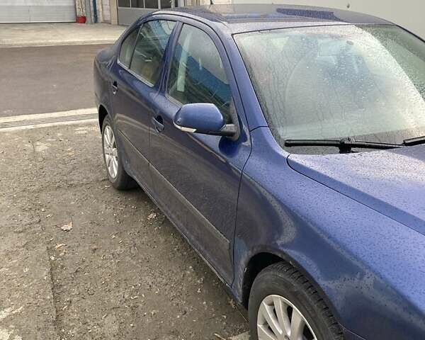 Синий Шкода Октавия, объемом двигателя 1.6 л и пробегом 330 тыс. км за 4300 $, фото 1 на Automoto.ua
