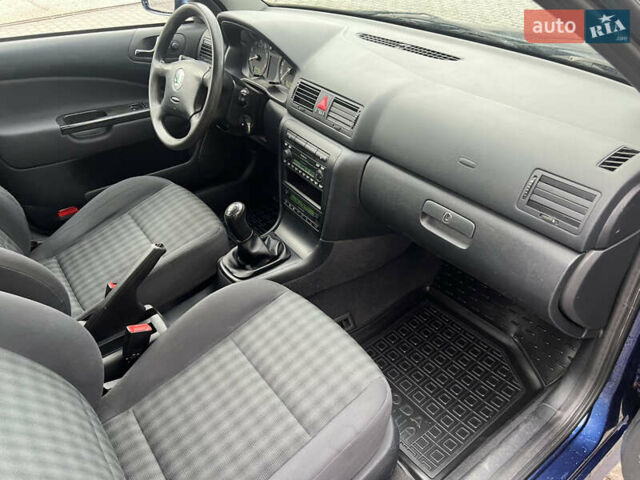 Синий Шкода Октавия, объемом двигателя 1.6 л и пробегом 186 тыс. км за 5600 $, фото 13 на Automoto.ua