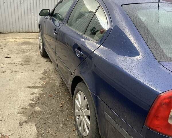 Синий Шкода Октавия, объемом двигателя 1.6 л и пробегом 330 тыс. км за 4300 $, фото 4 на Automoto.ua