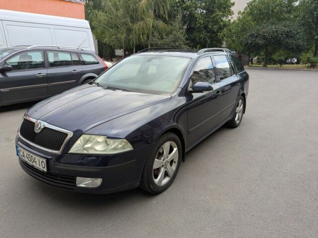 Синий Шкода Октавия, объемом двигателя 2 л и пробегом 240 тыс. км за 4800 $, фото 2 на Automoto.ua