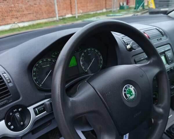 Синий Шкода Октавия, объемом двигателя 1.6 л и пробегом 256 тыс. км за 5600 $, фото 31 на Automoto.ua