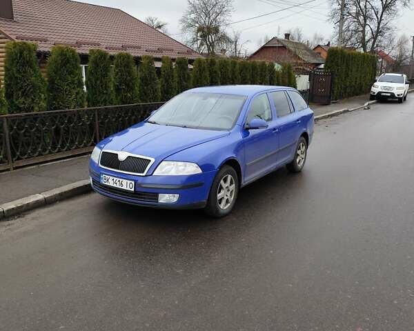Синий Шкода Октавия, объемом двигателя 1.9 л и пробегом 370 тыс. км за 4450 $, фото 2 на Automoto.ua
