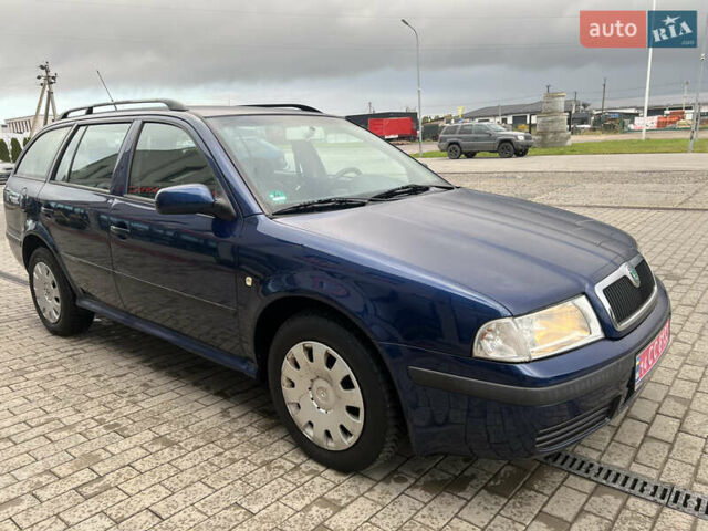 Синий Шкода Октавия, объемом двигателя 1.6 л и пробегом 186 тыс. км за 5600 $, фото 2 на Automoto.ua