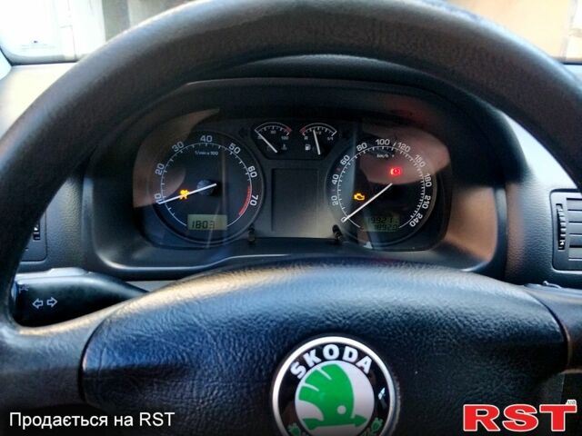 Синий Шкода Октавия, объемом двигателя 1.6 л и пробегом 200 тыс. км за 4800 $, фото 7 на Automoto.ua