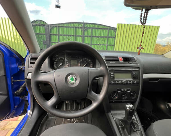 Шкода Октавия 2005 в Полтаве на Automoto.ua Синий Шкода Октавия, объемом двигателя 1.6 л и пробегом 248 тыс. км за 5000 $, фото 6 на Automoto.ua