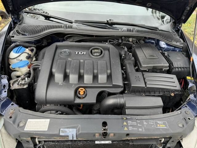 Шкода Октавия 2005 в Змиеве на Automoto.ua Синий Шкода Октавия, объемом двигателя 1.9 л и пробегом 300 тыс. км за 2750 $, фото 10 на Automoto.ua